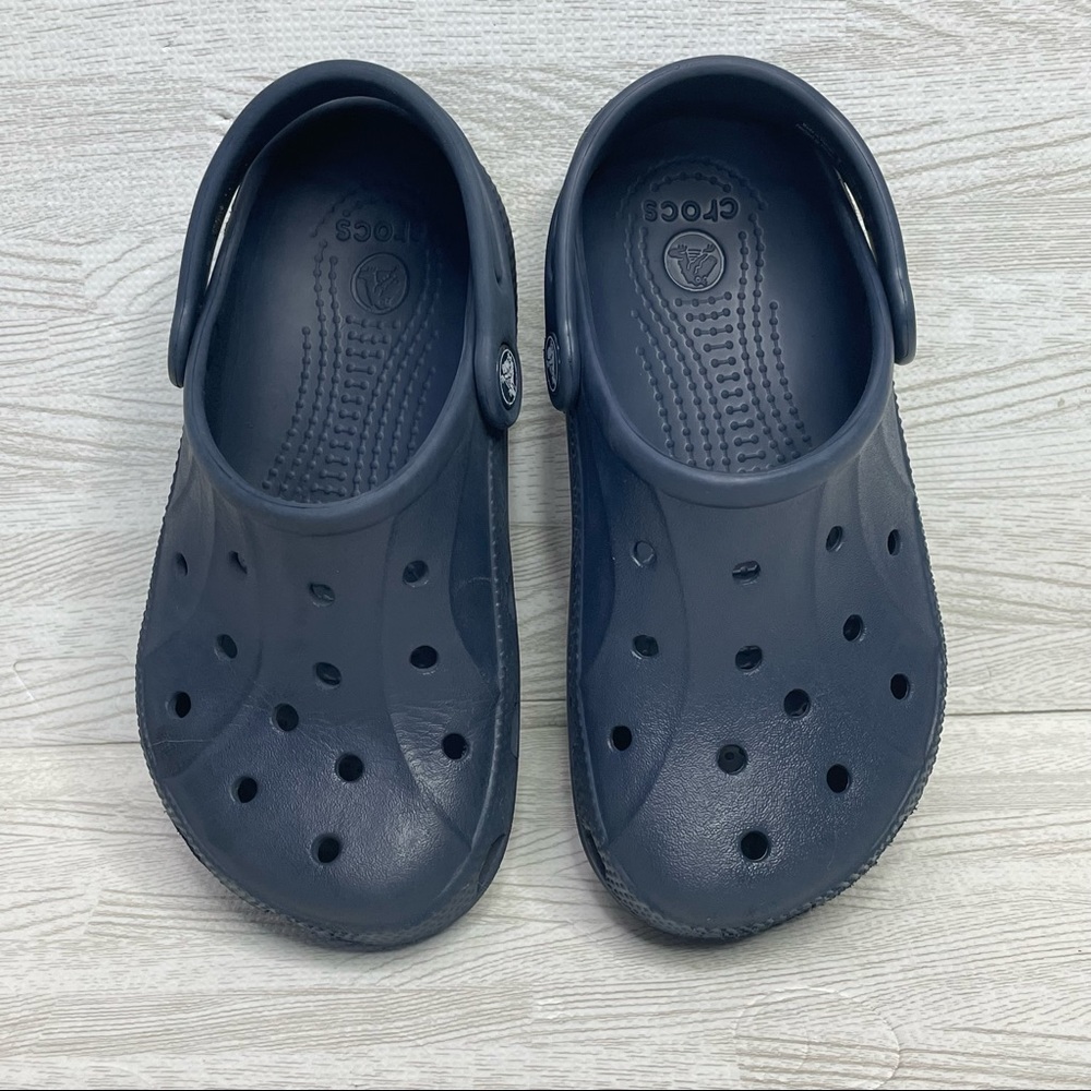 Navy Crocs Size J1